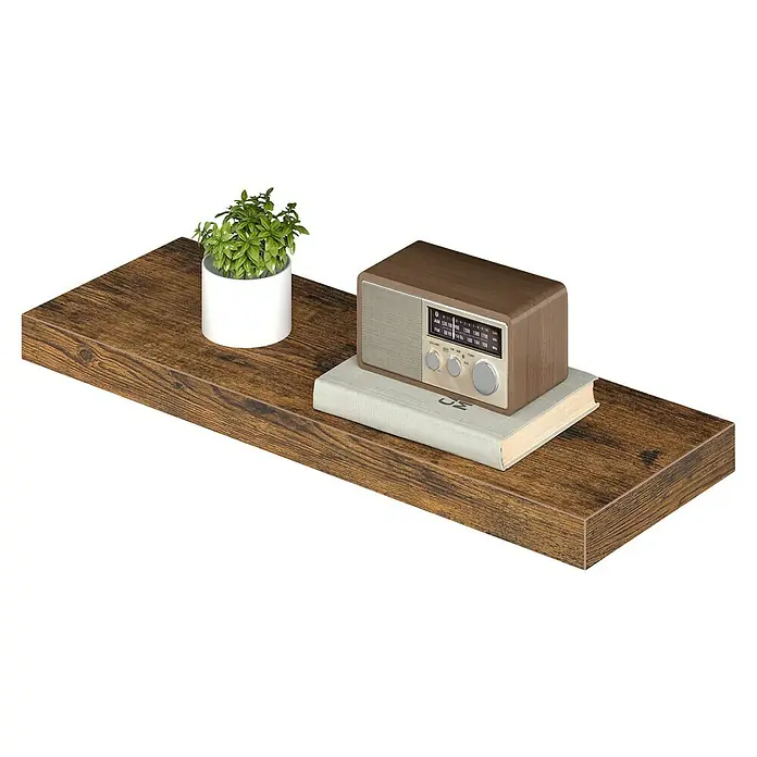 Wandboard - L x B x H: 20 mm x 60 cm x 3,8 cm, Braun - Braunes schwebendes Holzregal mit Topfpflanze, Retro-Radio und Buch.