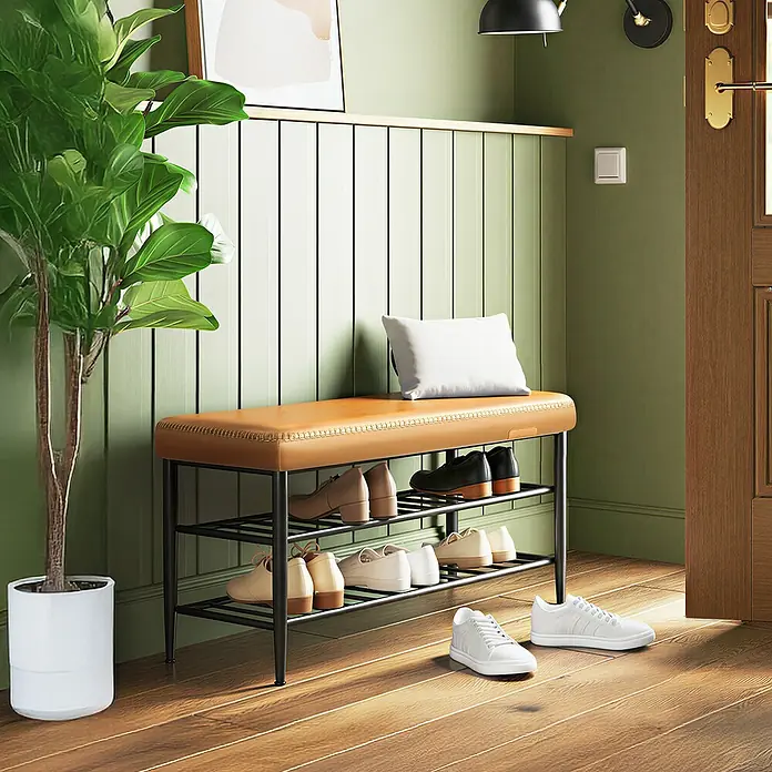 Schuhbank - L x B x H: 30 x 80 x 50 cm, Schwarz/Braun - Braune Kunstleder-Schuhbank mit schwarzem Metallgestell, auf der mehrere Paar Schuhe stehen.
