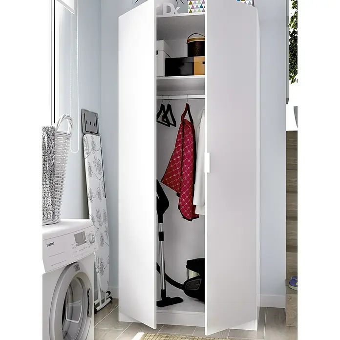 Dekit Armario para ropa Essen - L x An x Al: 52 x 81 x 184 cm, Blanco - Imagen de un armario blanco con las puertas abiertas, mostrando espacio de almacenamiento para ropa y aspiradora.