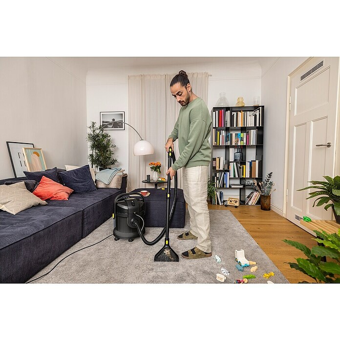 Kärcher Pralni sesalnik SE 4 Go!Further  (1.000 W, Prostornina posode: 4 l) | 2339 - Nass-/ Trockensauger Marke | BBDM - Reinigungsgeräte | BBD - Elektro WZ/Großmaschinen | BB - ElektroWZ/Großmaschinen | B - Werkz/Masch/Maschzubeh/Auto | BAUHAUS