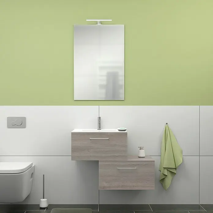 Camargue Espacio Badmöbel-Set G47 - 80 cm, Faro - Ein modernes Badezimmer mit einem hängenden Waschtisch in Holzoptik, einem Spiegel mit Beleuchtung und einer Toilette.