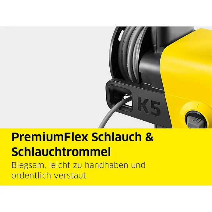 Kärcher Hochdruckreiniger K 5 Comfort Premium - 145 bar, 2.100 W, Fördermenge: 500 l/h, Ohne Home-Kit - Gelber Kärcher Hochdruckreiniger mit einem grauen PremiumFlex-Schlauch ordentlich auf der integrierten Schlauchtrommel.