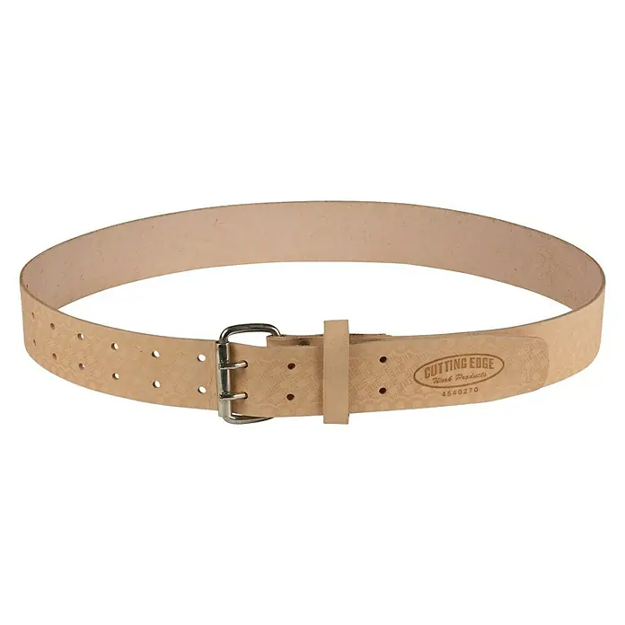 Cinturón Doble Hebilla - 135 cm - Un cinturón de cuero beige de Cutting Edge Work Products con hebilla metálica y agujeros de ajuste.