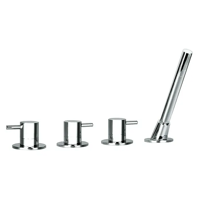Ottofond Badewannenrandarmatur U 10000 - Chrom, Glänzend - Nahaufnahme eines eleganten, modernen Badewannenarmatur-Sets in Chromoptik, bestehend aus drei Griffen und einer Handbrause.