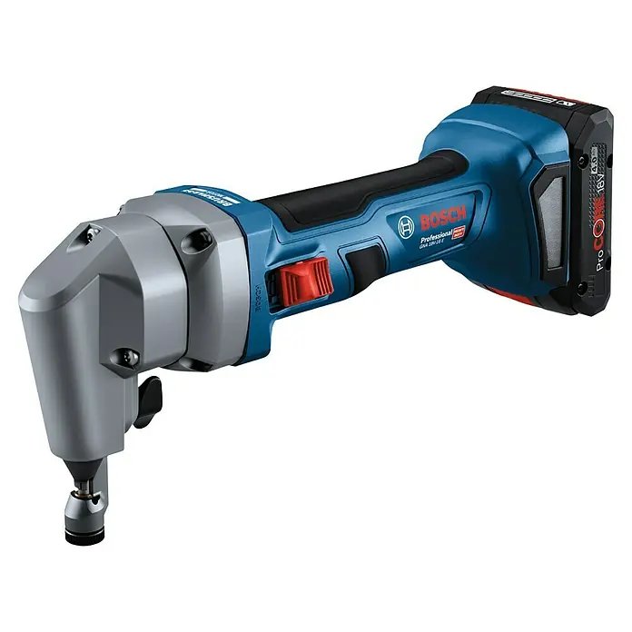 Bosch Professional Akku-Nager GNA 18V-16 E PRO - 18 V, 2 Akkus, 12 Ah - Blauer und grauer Bosch Akku-Knabber mit angeschlossenem schwarzem Akku.