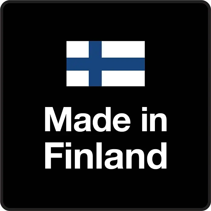 Fiskars Bastelschere Classic - Orange - Schwarzes Etikett mit finnischer Flagge und Text 'Made in Finland'.