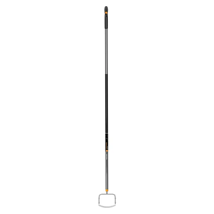 Fiskars Ergonomic Unkrautstecher Push-Pull Weeder - L x B x H: 1.710 x 150 x 280 mm - Schwarze und silberne Fiskars Holländische Hacke mit orangefarbenen Akzenten und U-förmigem Metallblatt zum Jäten.