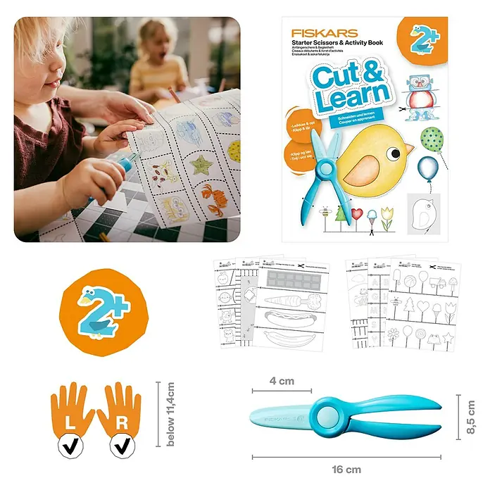 Fiskars Bastel-Set Anfängerschere & Bastelheft - 2 -tlg. - Fiskars Starter Schere & Aktivitätsbuch-Set mit hellblauer Kunststoff-Kinderschere für 2+ Jahre, zeigt ein Kind beim Formen schneiden.