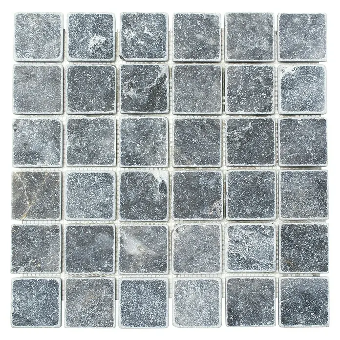 Mosaikfliese XNT 46628 - 30,5 x 30,5 cm, Schwarz, Matt - Nahaufnahme einer quadratischen Mosaikfliese in Grautönen, ideal für Bad und Küche. Die Fliese besticht durch ihre robuste und stilvolle Optik.