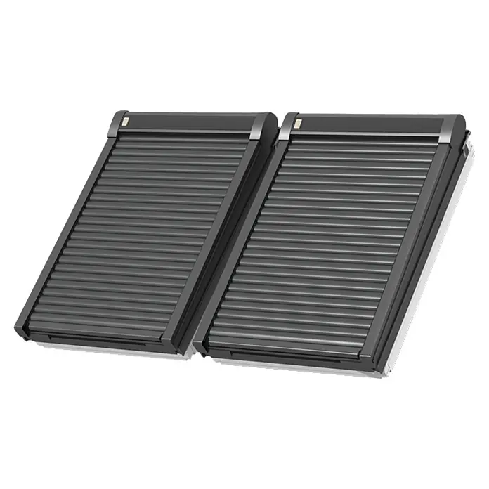 Velux Dachfenster-Rollladen Elektro SML CK06 0000K - Passend für Fenstergröße: CK06, C06, Passend für Fenstertyp: GGL, GGU, GPL, GPU, GHL, GHU, GZL, GLL, GLU, VU und VKU - Zwei dunkelgraue Lamellenrollläden für Fenster oder Dachfenster, nebeneinander.