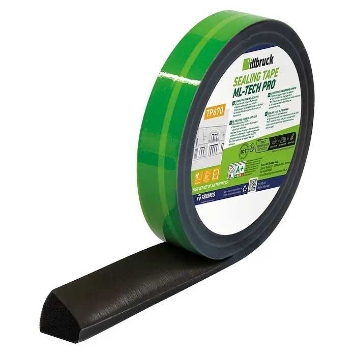 Illbruck Fugendichtband TP670 ML-Tech Pro - Fugenbreite: 6 mm - 18 mm, Fugentiefe: 20 mm, Anthrazit, Länge: 5,3 cm, Passend für: Fenster- und Türenmontage - Dichtungsbandrolle, schwarz, mit grünem Etikett und einem ausgerollten Teil, der einen dreieckigen Querschnitt zeigt.