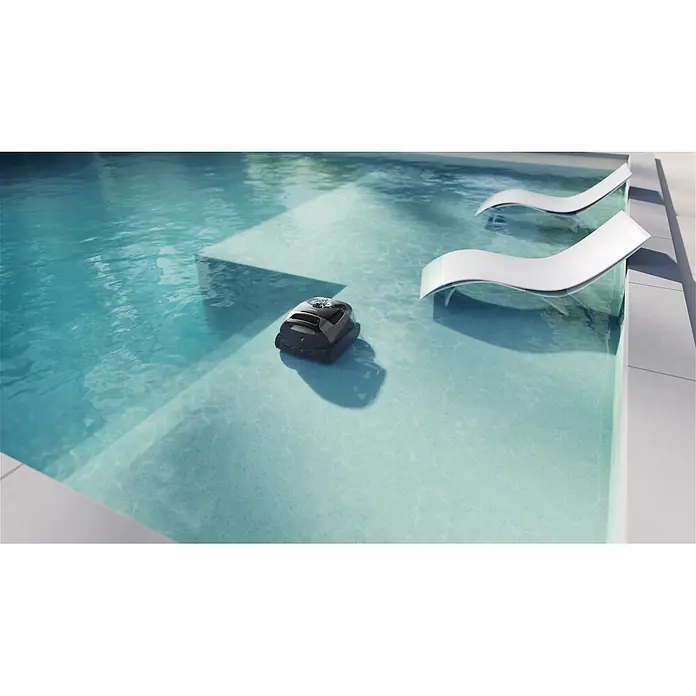 Beatbot Poolroboter Sora P3 - Akkubetrieben, Pools bis 300 m² Grundfläche, 25.700 l/h - Schwarzer Roboter-Poolreiniger in einem Schwimmbad, reinigt aktiv den Beckenboden.
