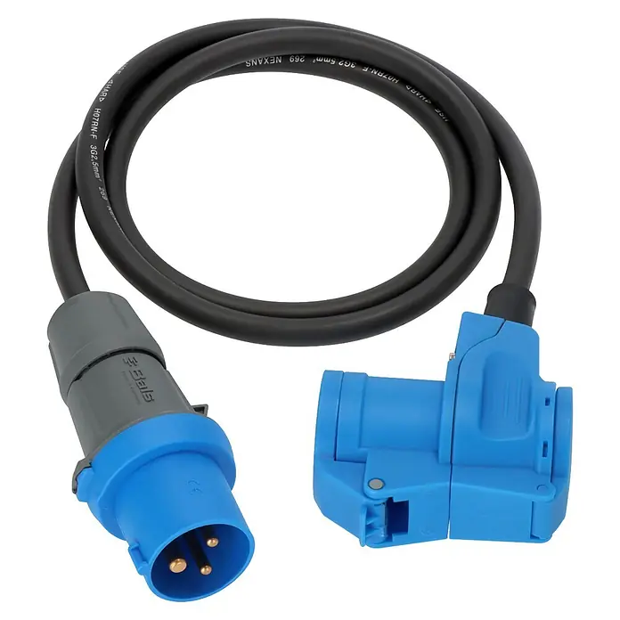 Brennenstuhl Verlängerungskabel Camping-Adapterleitung CEE-Stecker und Winkelkupplung - 1,5 m, IP44, H07RN-F - Schwarzes Elektroverlängerungskabel mit blauem und grauem CEE-Form 3-Pol Stecker und blauer gewinkelter Buchsenkupplung.