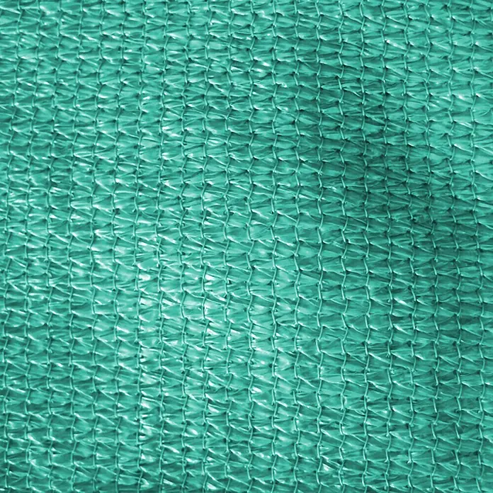 Peddy Shield SichtschutzHDPE Gewebe, Grün, 5 x 1,4 m - Nahaufnahme eines grünen Schattierungsnetzes, das für Beschattung und Schutz in Gärten und im Freien verwendet wird.