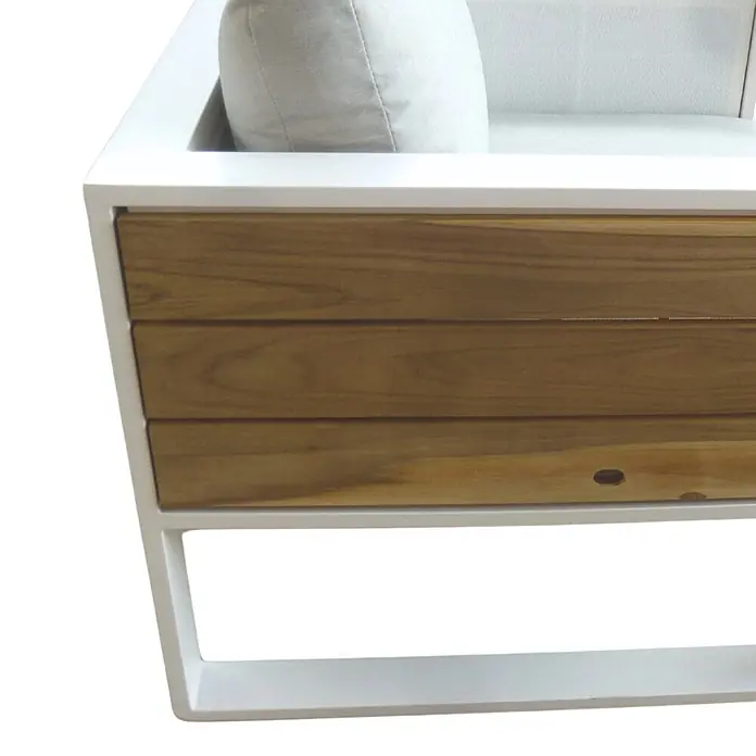 Kactus republic Conjunto de muebles Mónaco - 5 pzs., Aluminio/Teca, Blanco - Sillón de exterior moderno con estructura blanca, lamas de madera y cojín claro.