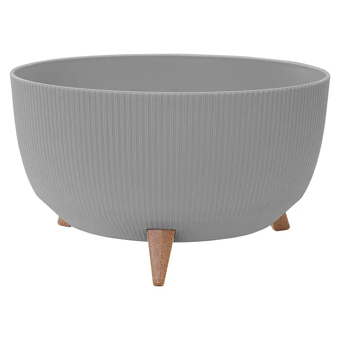 Siena Garden Pflanztopf OSLO STRIPE - Grau, Kunststoff, Außenmaß (Ø x H): 47 x 26,5 cm - Hellgrauer gerippter Pflanztopf mit hellbraunen strukturierten Beinen.