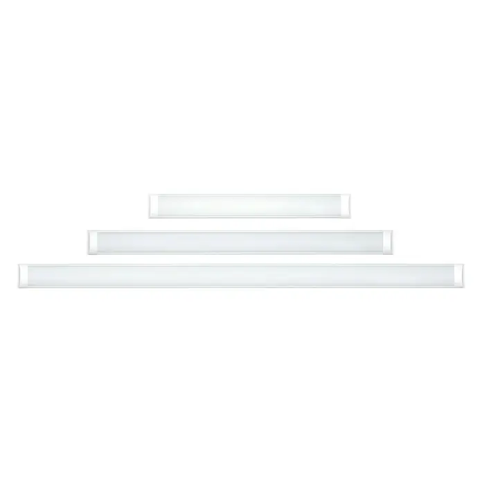 Alverlamp Regleta LED decorativa LRDEC - 18 W, Largo: 60 cm, Color de luz: Blanco frío, Blanco - Un primer plano de tres tiras de luz LED delgadas de diferentes tamaños montadas una encima de la otra en una pared blanca.