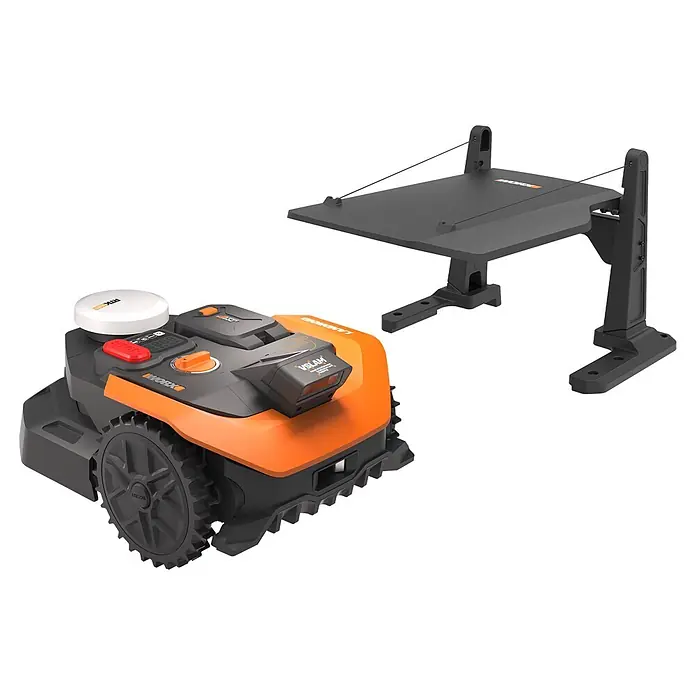 Worx PowerShare 20V Mähroboter-Set M650 Vision Cloud WR365E - 650 m², Schnittbreite: 18 cm, Satellitengestützte Navigation, RTK - Ein orange-schwarzer Rasenroboter mit weißem RTK-Modul und einer dunkelgrauen Schutzabdeckung für die Ladestation.