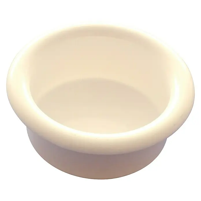 Dosenhalter - Ø x H: 95 x 35 mm, Weiß, ABS-Kunststoff - Nahaufnahme einer leeren, beigen Keramikschale mit abgerundeten Kanten, ideal für kleine Portionen oder als dekoratives Element.