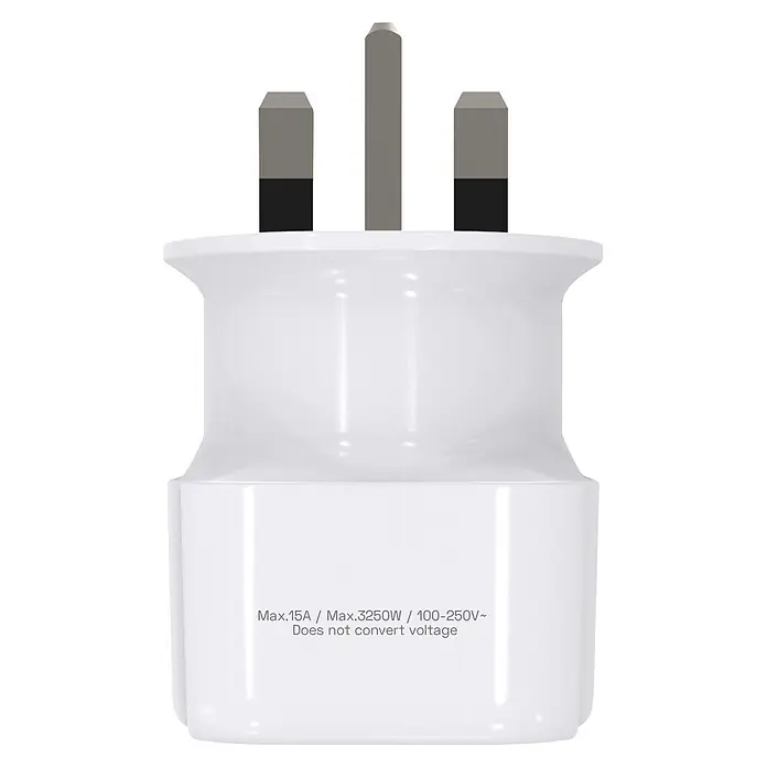 Scape Adaptador de viaje schuko UK - Blanco - Adaptador de enchufe blanco estilo británico con tres clavijas y especificaciones de energía.