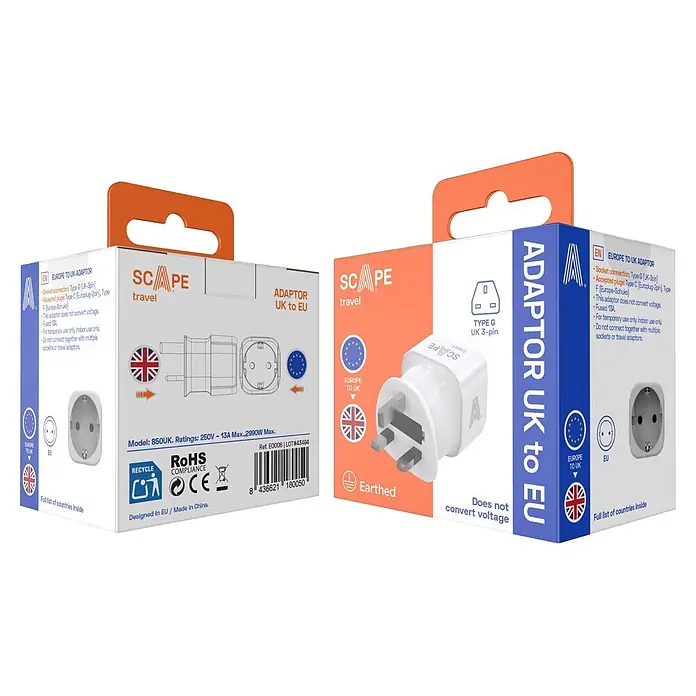 Scape Adaptador de viaje schuko UK - Blanco - Dos cajas blancas de adaptadores de viaje: una EU a UK y una UK a EU. Los adaptadores y detalles del producto son visibles en las cajas.
