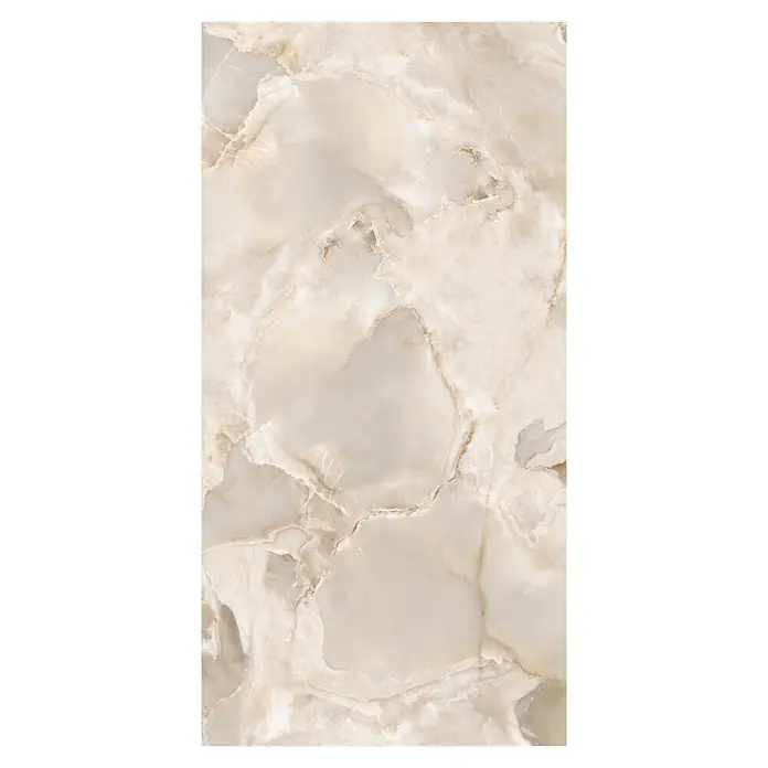 Feinsteinzeugfliese Onyx Freedom - 60 x 120 cm, Beige, Glänzend - Polierte, hellbeige Onyxplatte mit subtiler, unregelmäßiger Maserung.
