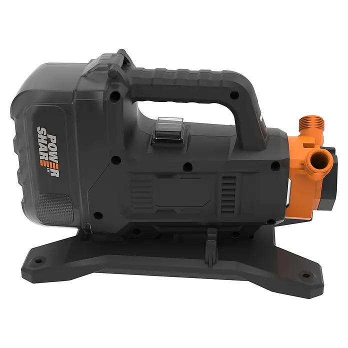 Worx PowerShare 20V Akku-Klarwasserpumpe - 20 V, Ohne Akku, Max. Fördermenge: 1.300 l/h - Dunkelgraue und orange tragbare Power-Pumpe mit Griff und „POWER SHARE“-Logo auf dunklem Sockel.