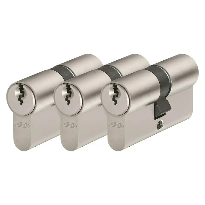 Abus Profilzylinder E20 - 3 -tlg., Baulänge innen: 30 mm, Baulänge außen: 30 mm, Anzahl Schlüssel: 5 Stk. - Drei ABUS-Doppelzylinder-Schlösser in Silber, ideal für erhöhte Sicherheit und zuverlässigen Schutz vor Einbruch.
