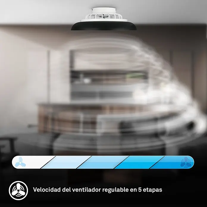 Briloner Ventilador de techo Windora - Blanco/Negro, 24 W, 48,5 cm, Blanco frío - Ventilador de techo blanco y negro con flujo de aire visible en una habitación moderna. 5 velocidades ajustables.