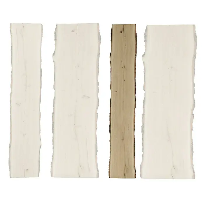 Blockware - Eiche, Anfallende Breite: 20 cm - 25 cm, 120 x 2,6 cm - Vier naturbelassene Holzbretter. Ideal für rustikale Dekorationen oder kreative Projekte.