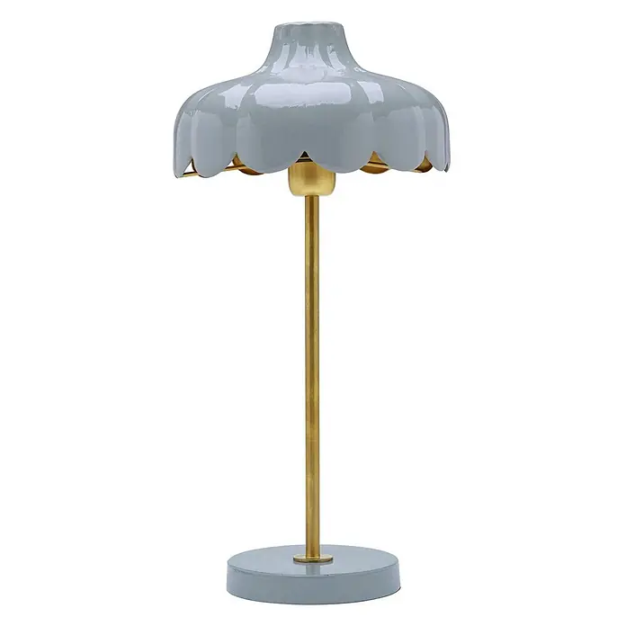 PR Home Tischleuchte Wells - 25 W, E27 - Hellblau-graue Tischlampe mit gewelltem Schirm, Messingschaft und passendem Fuß.