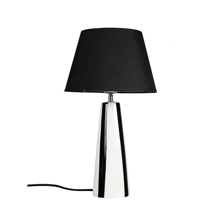 PR Home Tischleuchte Leya - 25 W, E27 - Schwarze Tischlampe mit kegelförmigem weißen Sockel, schwarzen Streifen und Netzkabel.