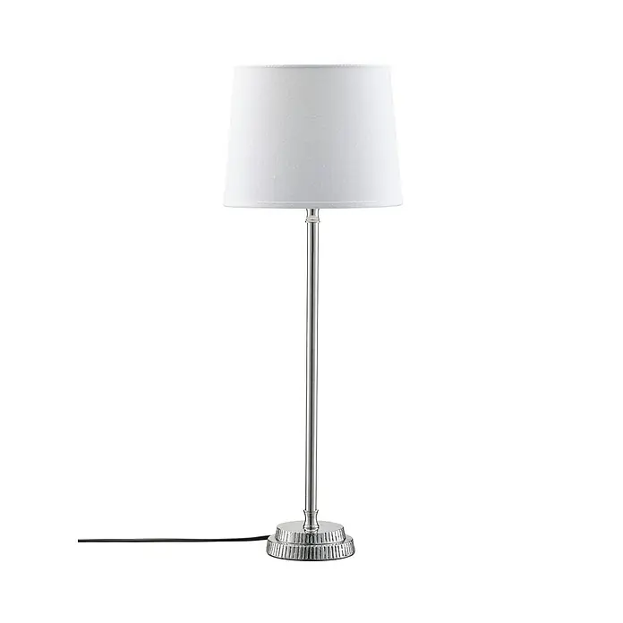 PR Home Tischleuchte Kent - 40 W, E27 - Silberne Tischlampe mit weißem Stoffschirm, geriffelter Basis und schwarzem Stromkabel.