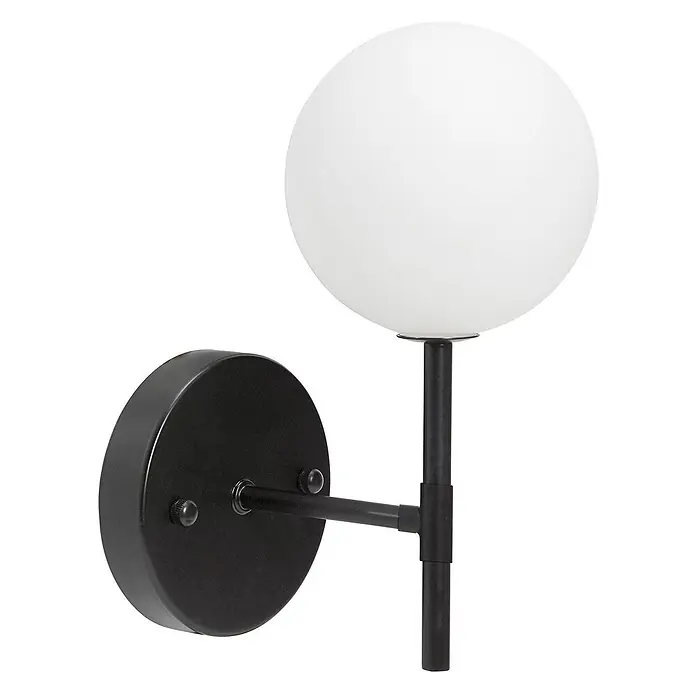 PR Home Wandleuchte Wandleuchte Sigma S - 25 W, G9 - Schwarze Metall-Wandleuchte mit weißem, kugelförmigem Glasschirm.