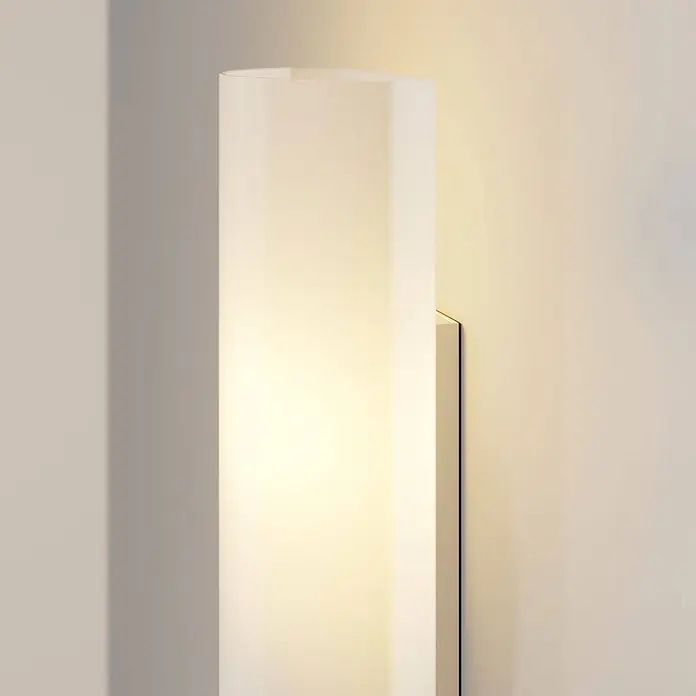 Lindby Wandleuchte Ophelia - L x B x H: 10,1 x 11 x 39 cm, weiß / opal, weiß / opal, E14 - Moderne vertikale Wandleuchte mit rechteckigem, transluzentem weißen Diffusor, der warmes Licht abgibt.
