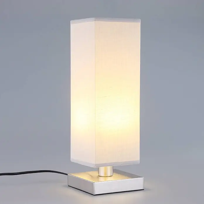 Lindby Tischleuchte Julina - L x B x H: 12 x 12 x 35 cm, alu / grau / zink, alu / grau / zink, E14 - Rechteckige Tischlampe mit weißem Stoffschirm und silbernem quadratischen Sockel, warm leuchtend.