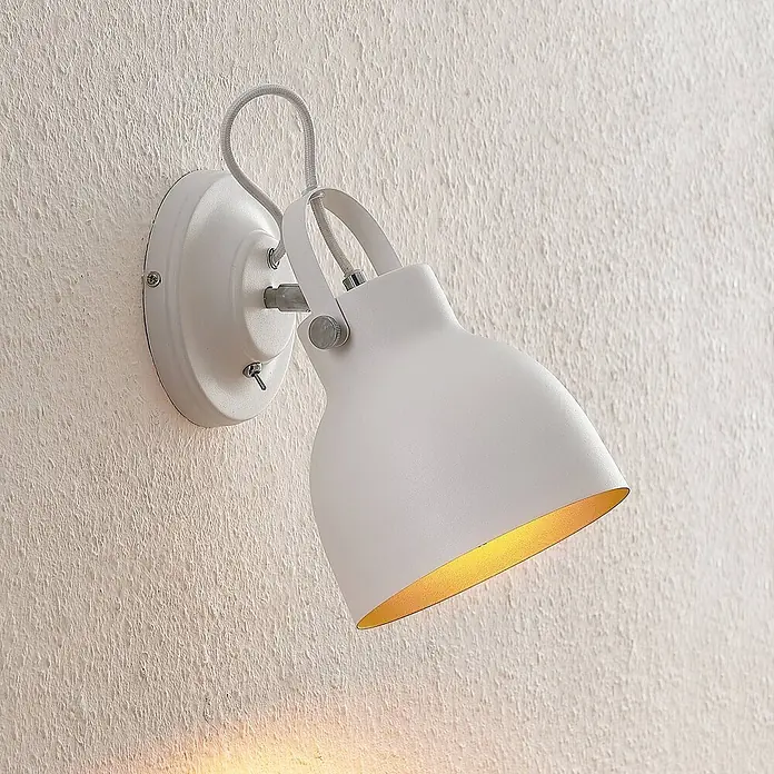Lindby Wandleuchte Adirta - weiß / opal, weiß / opal, E27 - Verstellbare weiße Metallwandleuchte mit goldener Innenseite.