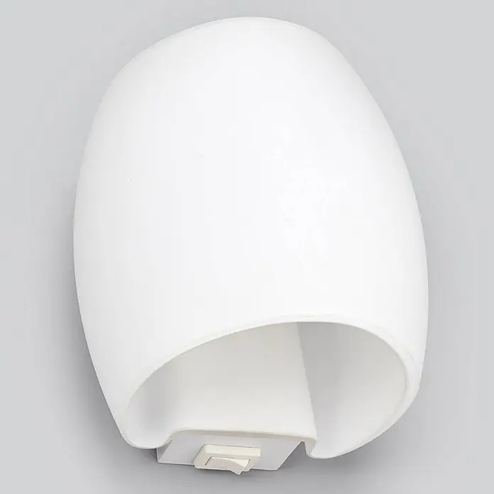 Lucande Wandleuchte Lusine - weiß / opal, G9 - Weiße Wandleuchte mit gebogenem, mattiertem Schirm und sichtbarem Schalter unten.