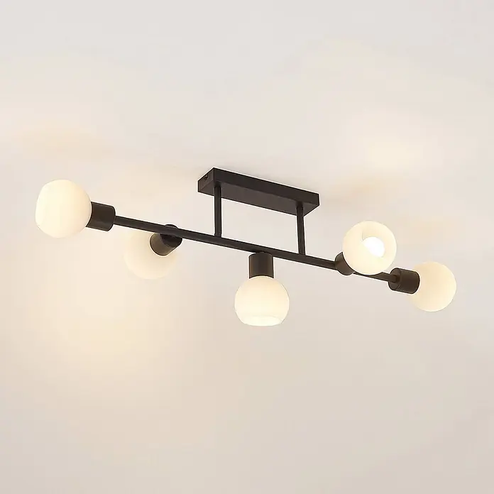 Lindby Deckenleuchte Biscala - schwarz, E14 - Moderne schwarze Deckenleuchte mit mehreren kugelförmigen weißen Glasschirmen.