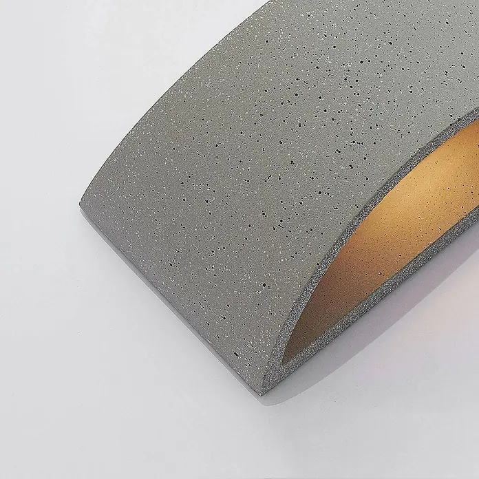 Lindby Wandleuchte Edvin - L x B x H: 8,5 x 20 x 12 cm, alu / grau / zink, G9 - Gebogene graue Sprenkelleuchte mit warmer goldener Innenseite für indirekte Beleuchtung.