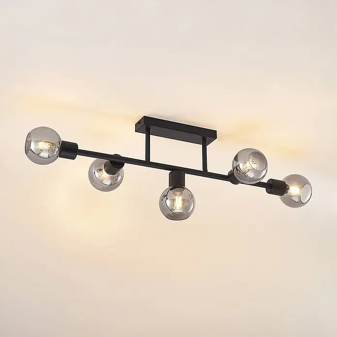 Lindby Deckenleuchte Biscala - schwarz, alu / grau / zink, E14 - Schwarze Deckenleuchte aus Metall mit fünf beleuchteten Rauchglas-Kugellampen an einer horizontalen Stange.