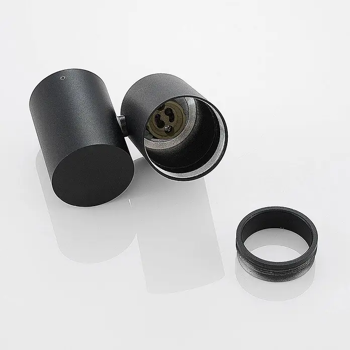 Arcchio Deckenstrahler Gesina - schwarz, schwarz, GU10 - Mattschwarze zylindrische Leuchte mit offener Fassung und separatem schwarzem Befestigungsring.