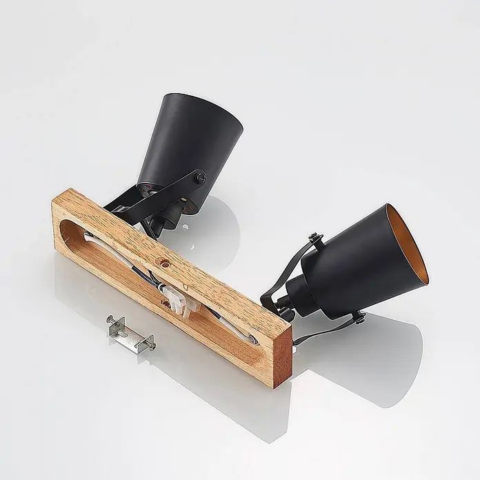 Lindby Deckenstrahler Kimban - L x B x H: 35,5 x 8,3 x 15,8 cm, Holz dunkel, schwarz, E14 - Zwei schwarze Metall-Strahler an einem hellen Holzsockel für Decken- oder Wandmontage. Interne Verkabelung und Halterung sichtbar.