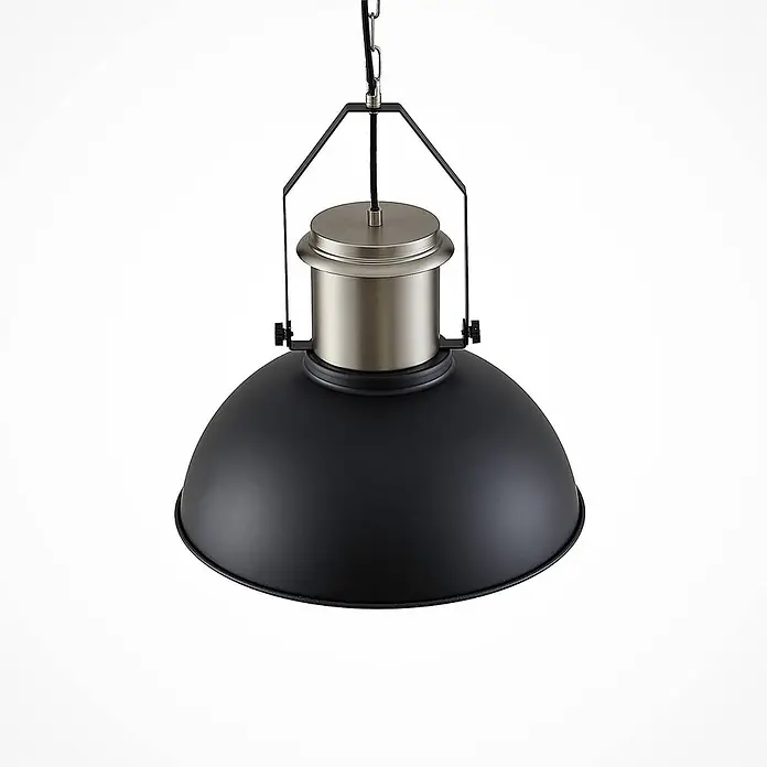 Lindby Pendelleuchte Freitjof - schwarz, Schwarz matt, nickel matt, E27 - Matte schwarze Industrie-Pendelleuchte mit gebürstetem Nickel-Akzent, an einer Kette aufgehängt.