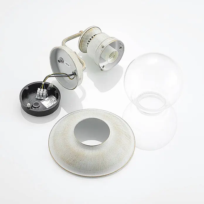 Lindby Außenwandleuchte Gwendolyn - weiß / opal, weiß / opal, IP44 - Demontierte Wandleuchte aus weiß patiniertem Metall mit klarer Glaskugel und Verkabelungsteilen.