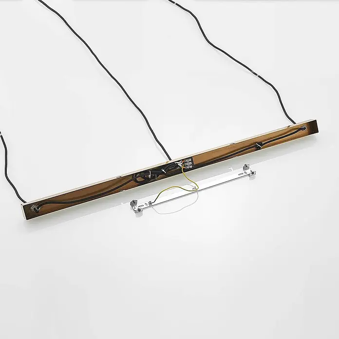 Lindby Pendelleuchte Grady - L x B x H: 110 x 20 x 17,5 cm, klar / transparent, messing, transparent, Schwarz, E27 - Messingfarbene lineare Leuchte mit offener Innenverkabelung und silberner Montagehalterung.