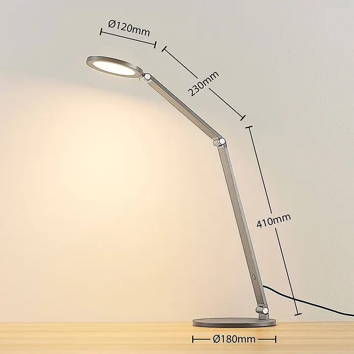 Lucande Tischleuchte Mion - L x B x H: 35 x 18 x 41 cm, alu / grau / zink, alu / grau / zink - Verstellbare silbergraue LED-Schreibtischlampe mit rundem Sockel und Kopf, beleuchtet eine Fläche.