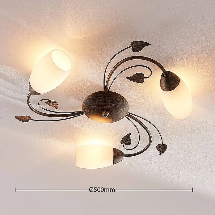 Lindby Deckenleuchte Stefania - L x B x H: 46 x 46 x 9,5 cm, braun / rost, E14 - Dekorative Deckenleuchte mit rustikaler Bronze-Oberfläche und drei mattweißen Glasschirmen, mit Blattakzenten. Ø 500mm.