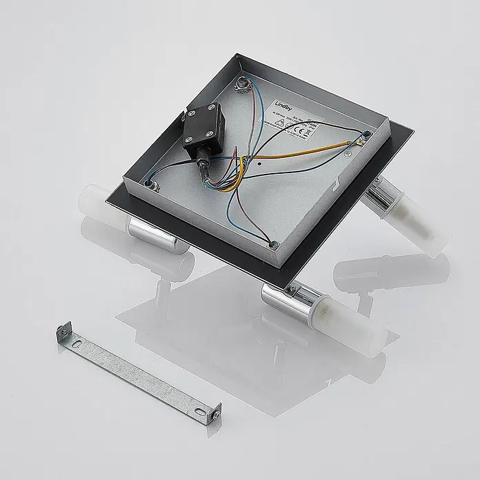 Lindby Deckenleuchte Zela - L x B x H: 32 x 32 x 11 cm, chrom / silber, G9 - Zerlegte quadratische Deckenleuchte mit silbernem Metallgehäuse, mattierten Glasschirmen und Montagebügel.