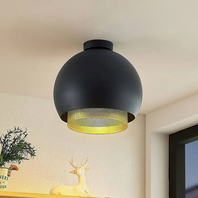Lucande Deckenleuchte Sivaniel - L x B x H: 30 x 30 x 28,9 cm, schwarz, E27 - Mattschwarze halbkugelförmige Deckenleuchte mit goldenem perforiertem Diffusor, an heller Decke montiert, beleuchtet den Raum.